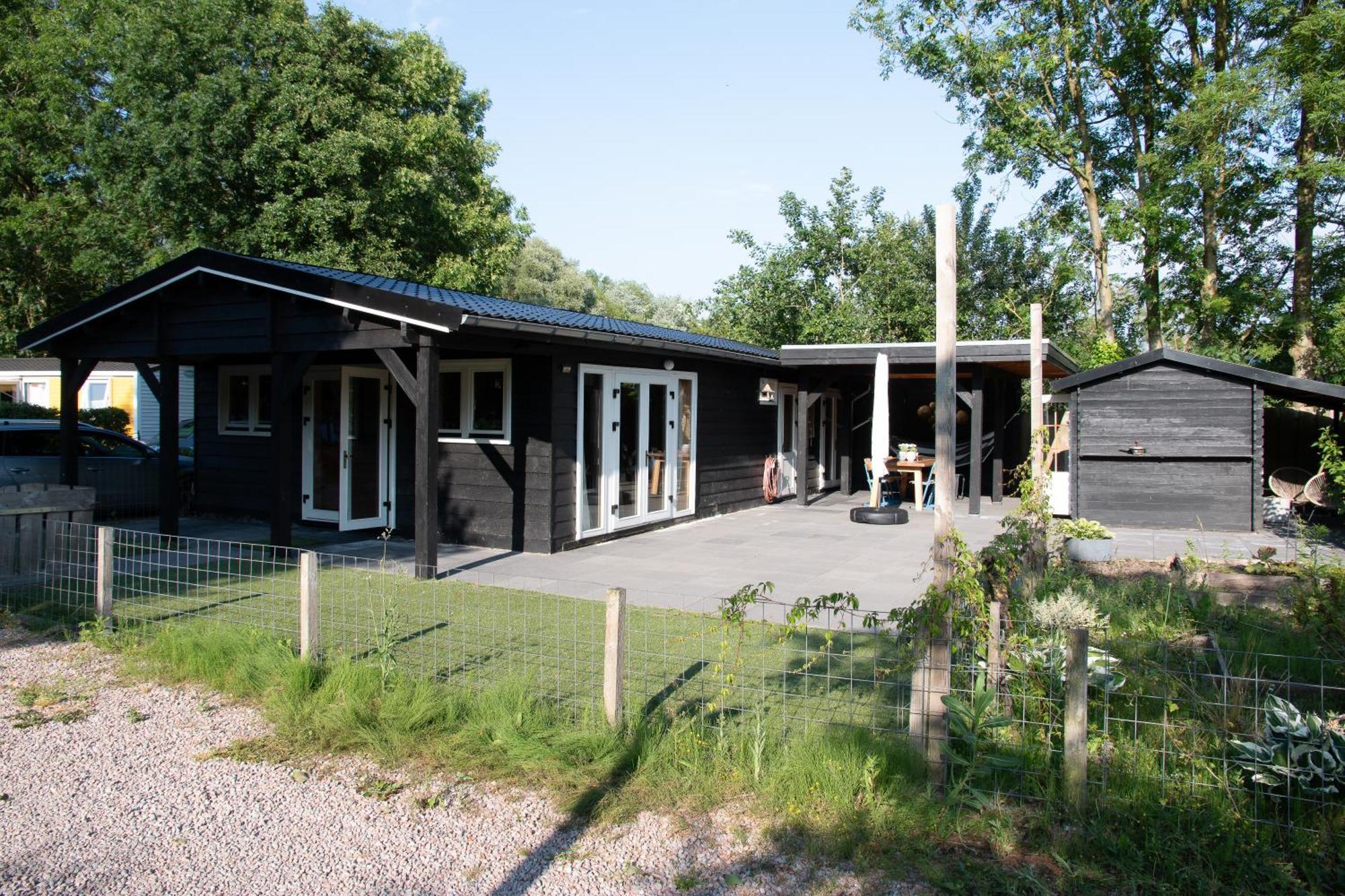Luxe En Ruim Chalet Met Airco Bij Leekstermeer Matsloot Kültér fotó