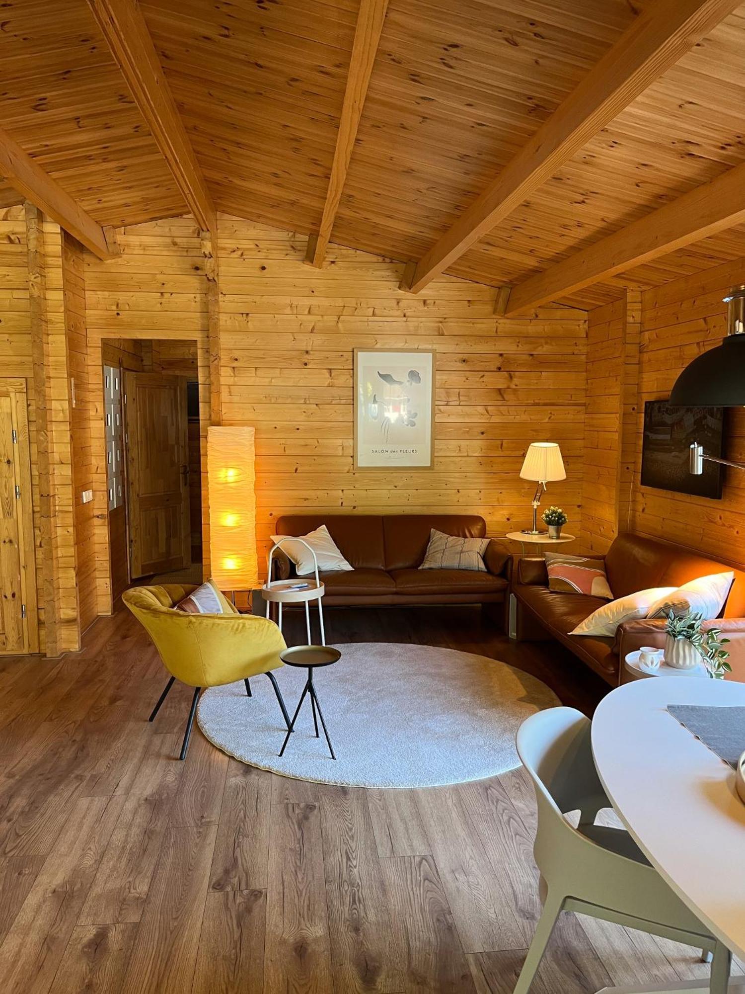 Luxe En Ruim Chalet Met Airco Bij Leekstermeer Matsloot Kültér fotó