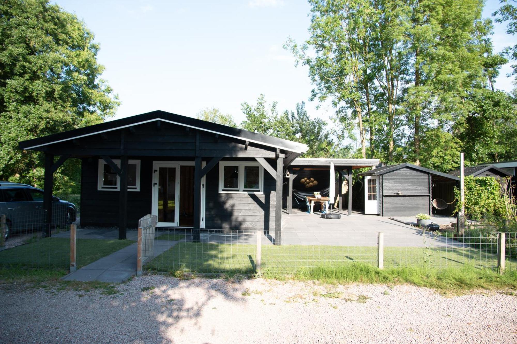 Luxe En Ruim Chalet Met Airco Bij Leekstermeer Matsloot Kültér fotó